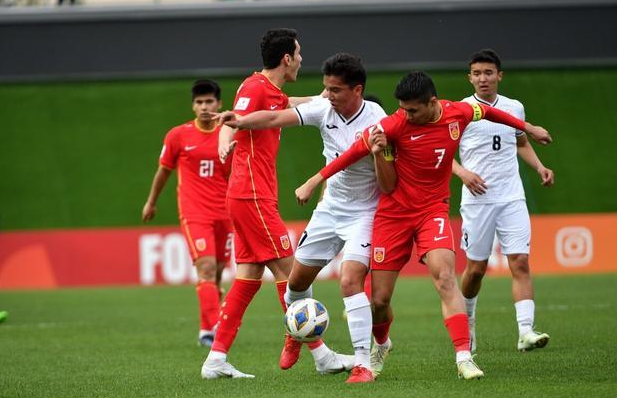 中国足球队历届亚洲杯成绩排名